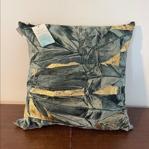 Aviva Stanoff Facet‎ Gold On Cinder Signature Velvet Throw Accent Pillow 20x20